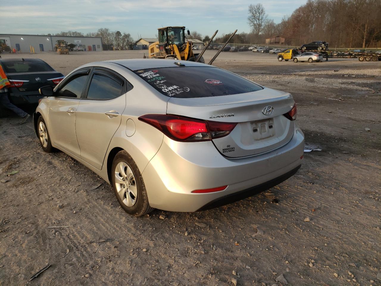 Photo 3 from auction – 2016 HYUNDAI ELANTRA SE with VIN 5NPDH4AE2GH784304