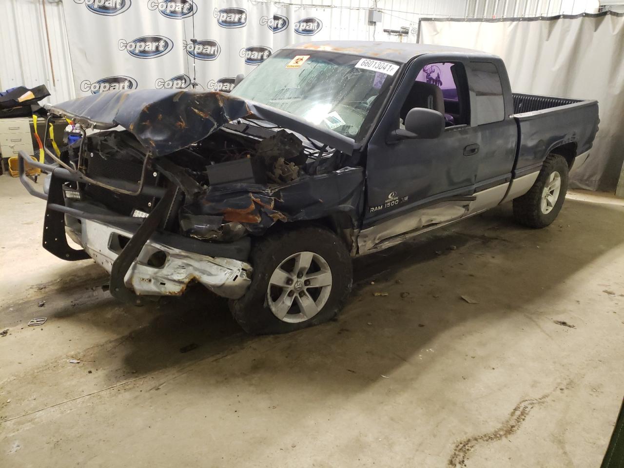 Photo 2 from auction – 2001 DODGE RAM 1500 with VIN 3B7HC13Y31M256097