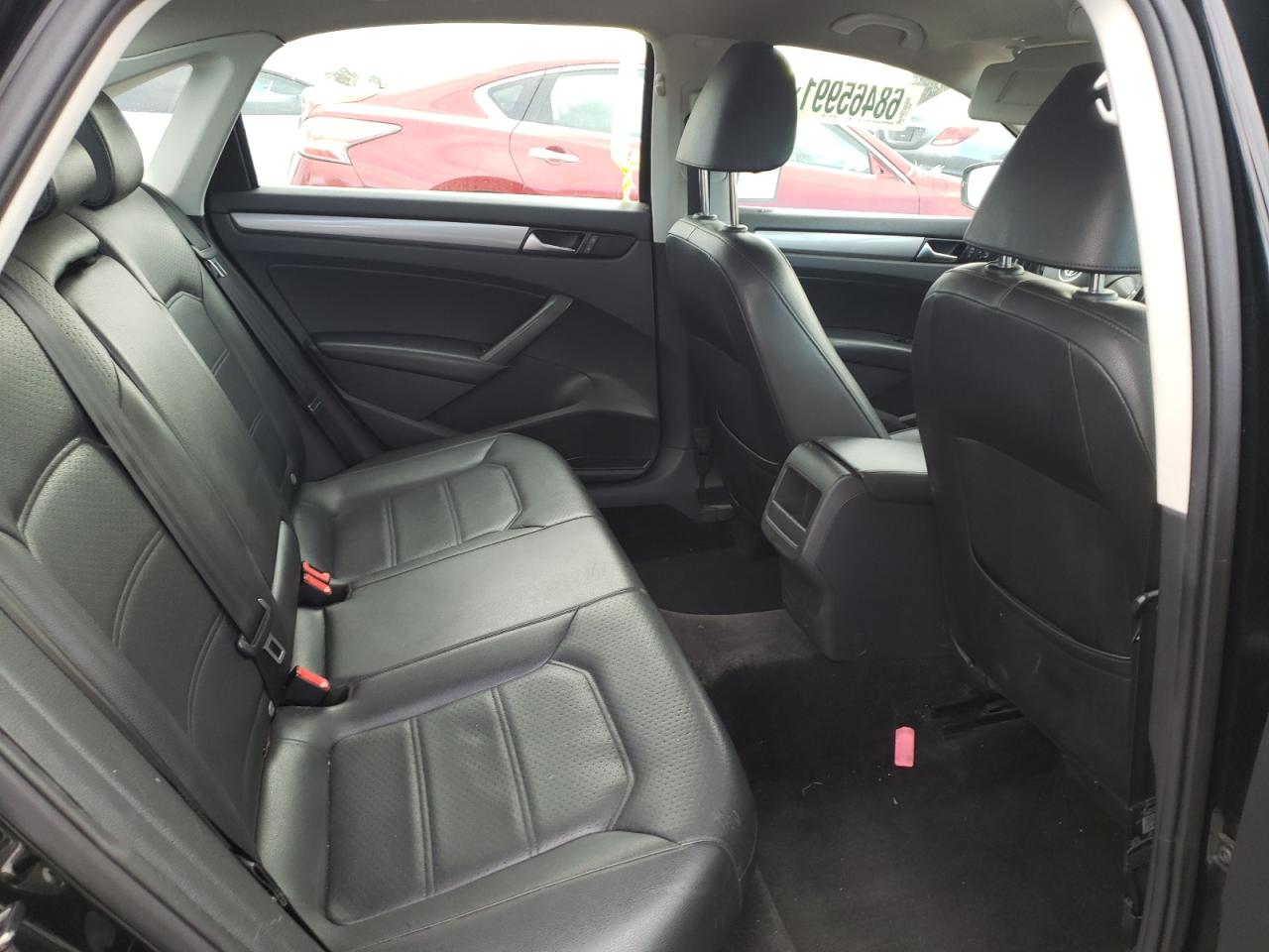 Photo 6 from auction – 2015 VOLKSWAGEN PASSAT S with VIN 1VWAT7A39FC009605