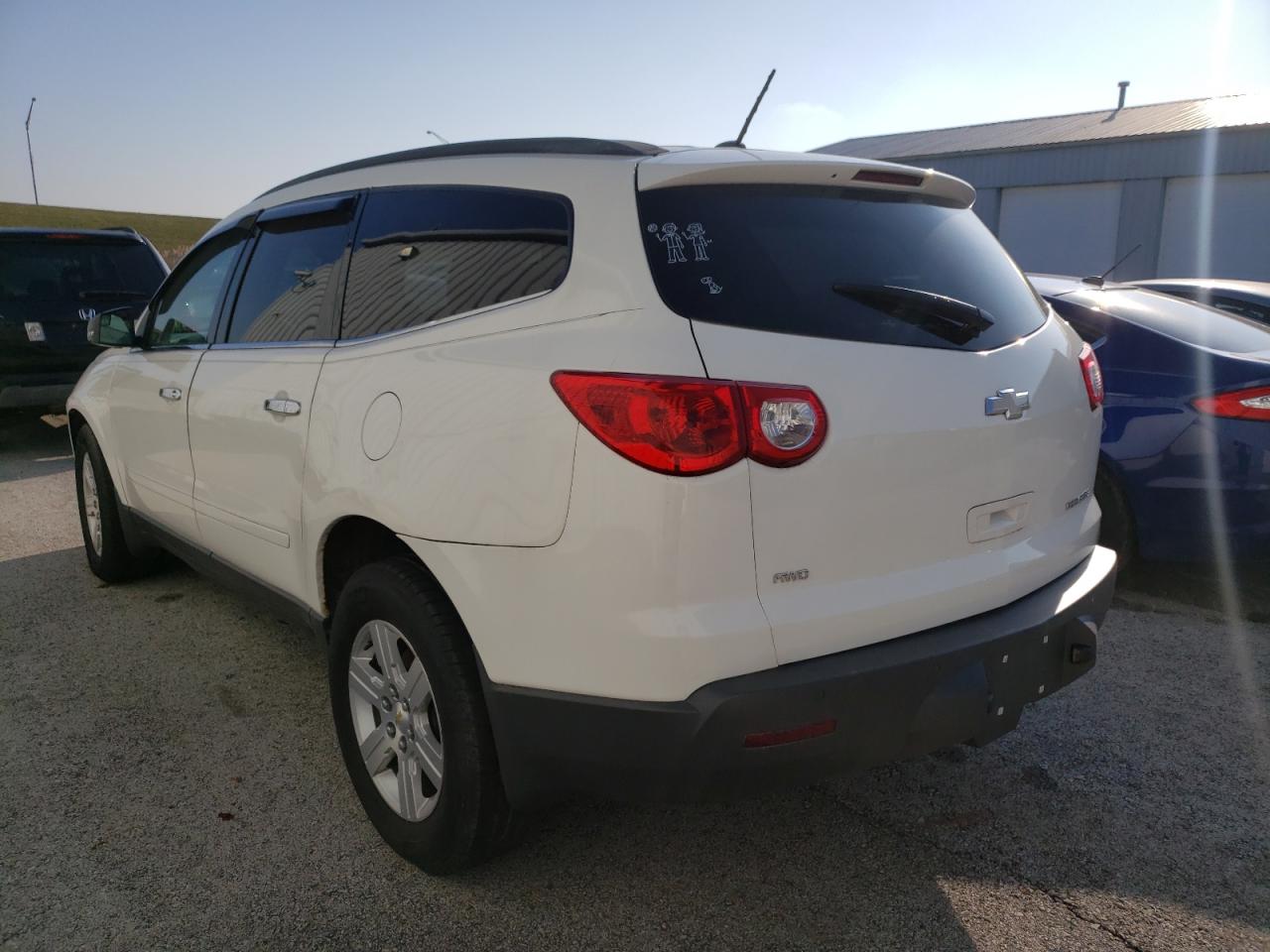 Photo 3 from auction – 2011 CHEVROLET TRAVERSE L with VIN 1GNKVGED3BJ366523