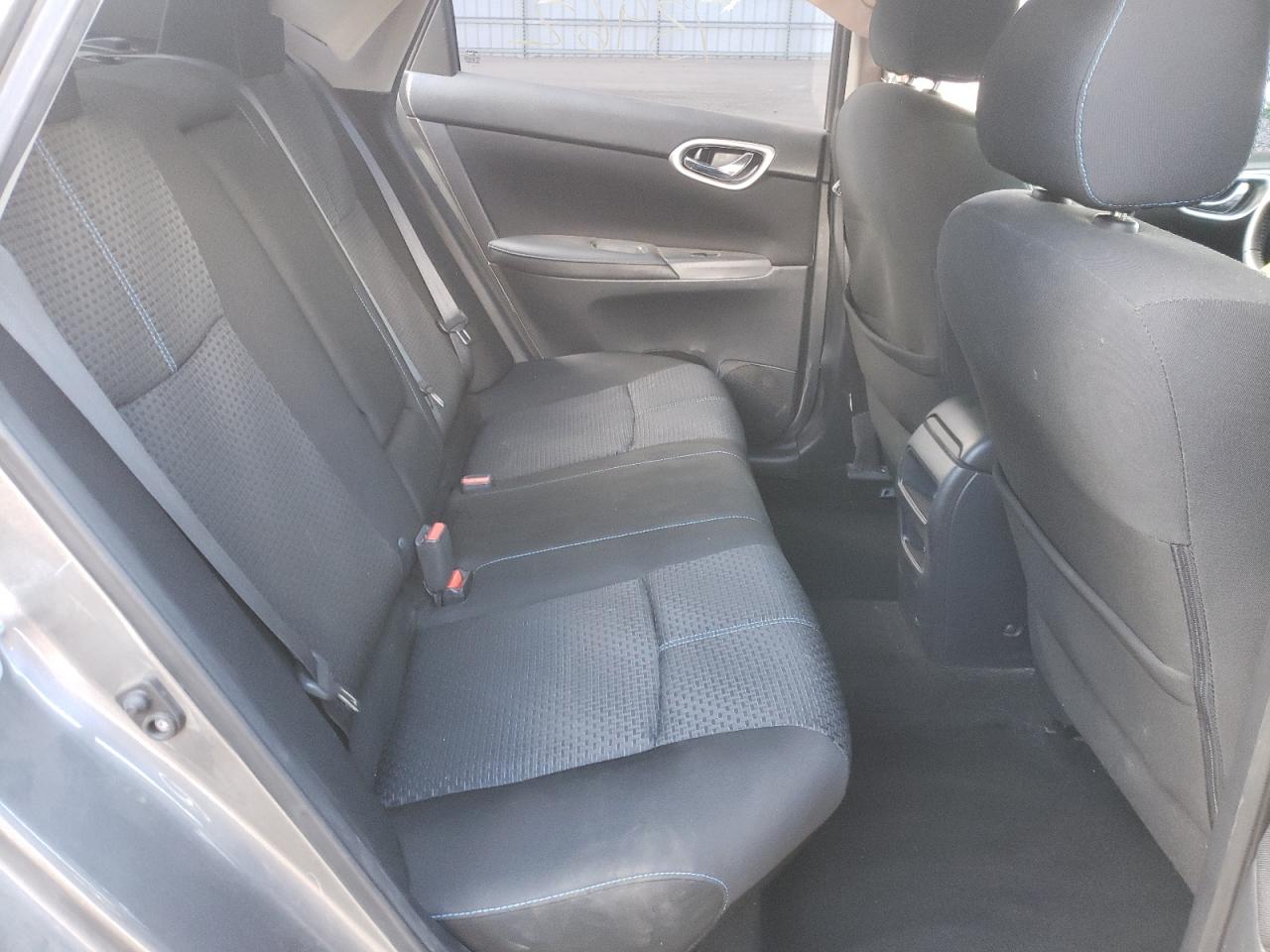 Photo 6 from auction – 2016 NISSAN SENTRA S with VIN 3N1AB7AP1GY239059