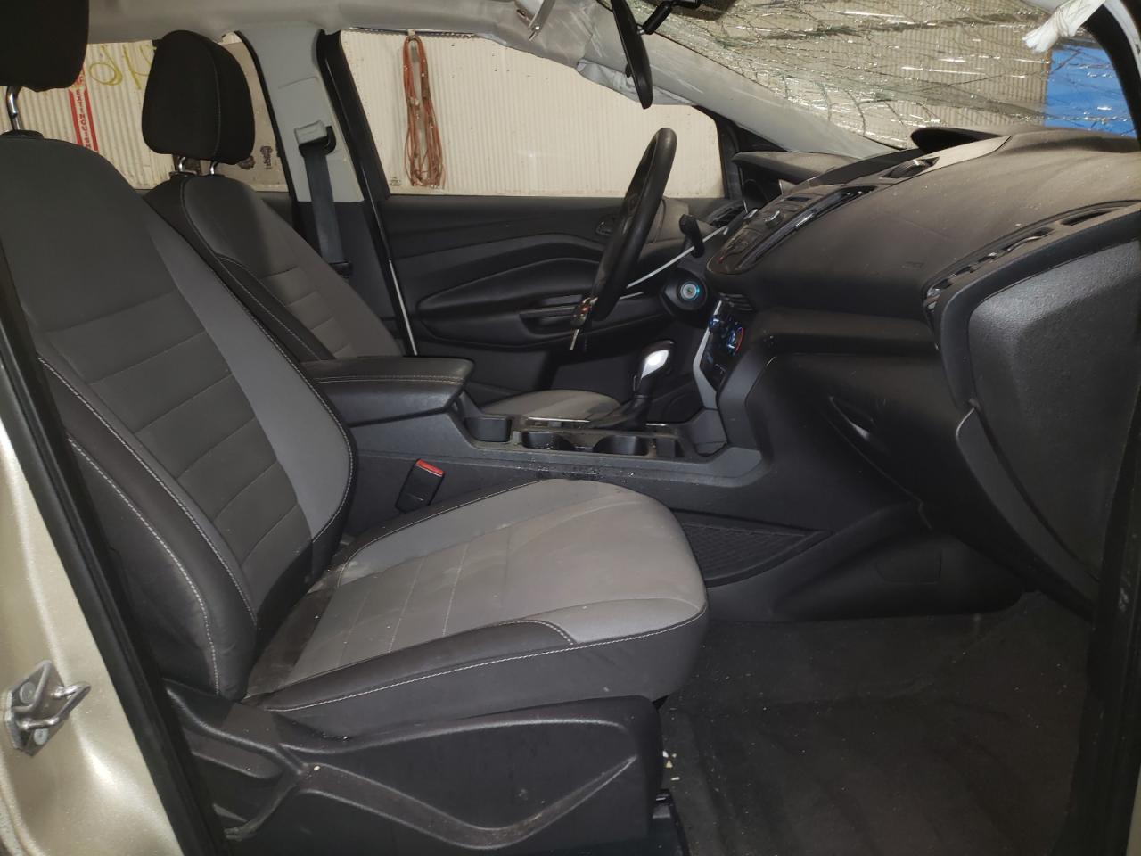 Photo 5 from auction – 2017 FORD ESCAPE S with VIN 1FMCU0F73HUC25020