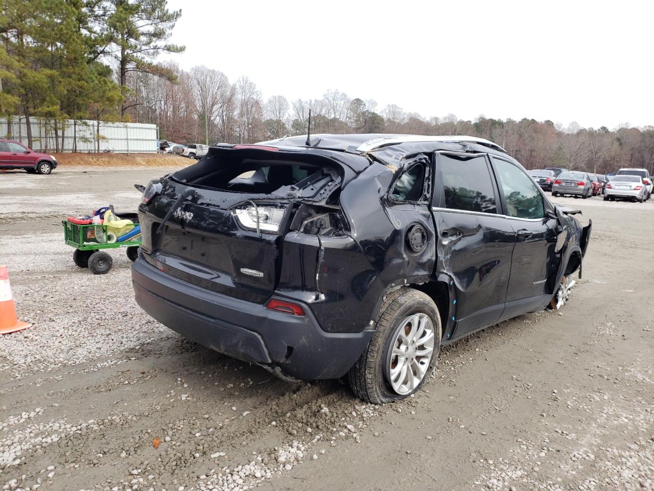 Photo 4 from auction – 2019 JEEP CHEROKEE L with VIN 1C4PJLCB1KD358522