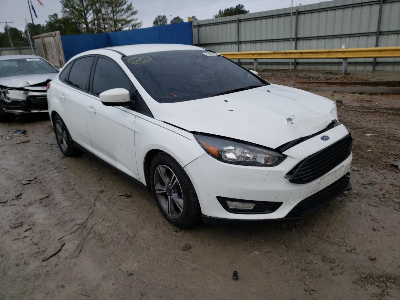 Zdjęcie 1 z aukcji – 2018 FORD FOCUS SE z VIN 1FADP3FE8JL214676