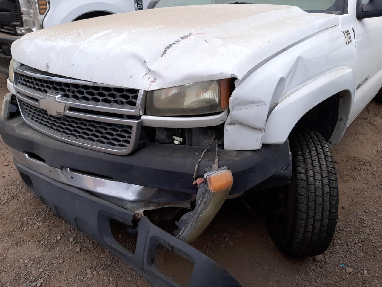 Photo 9 from auction – 2005 CHEVROLET SILVERADO with VIN 1GCHC23U25F835364