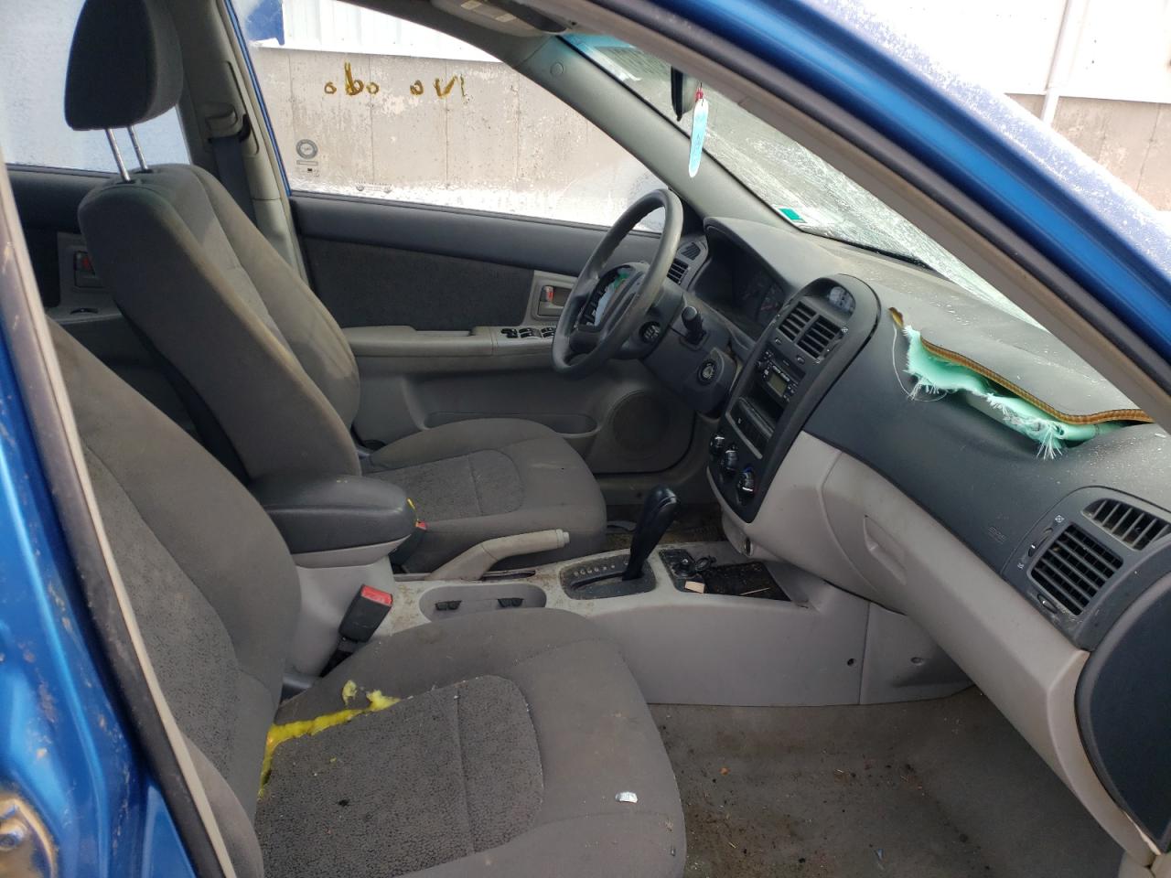 Photo 5 from auction – 2006 KIA SPECTRA5 with VIN KNAFE161265367654
