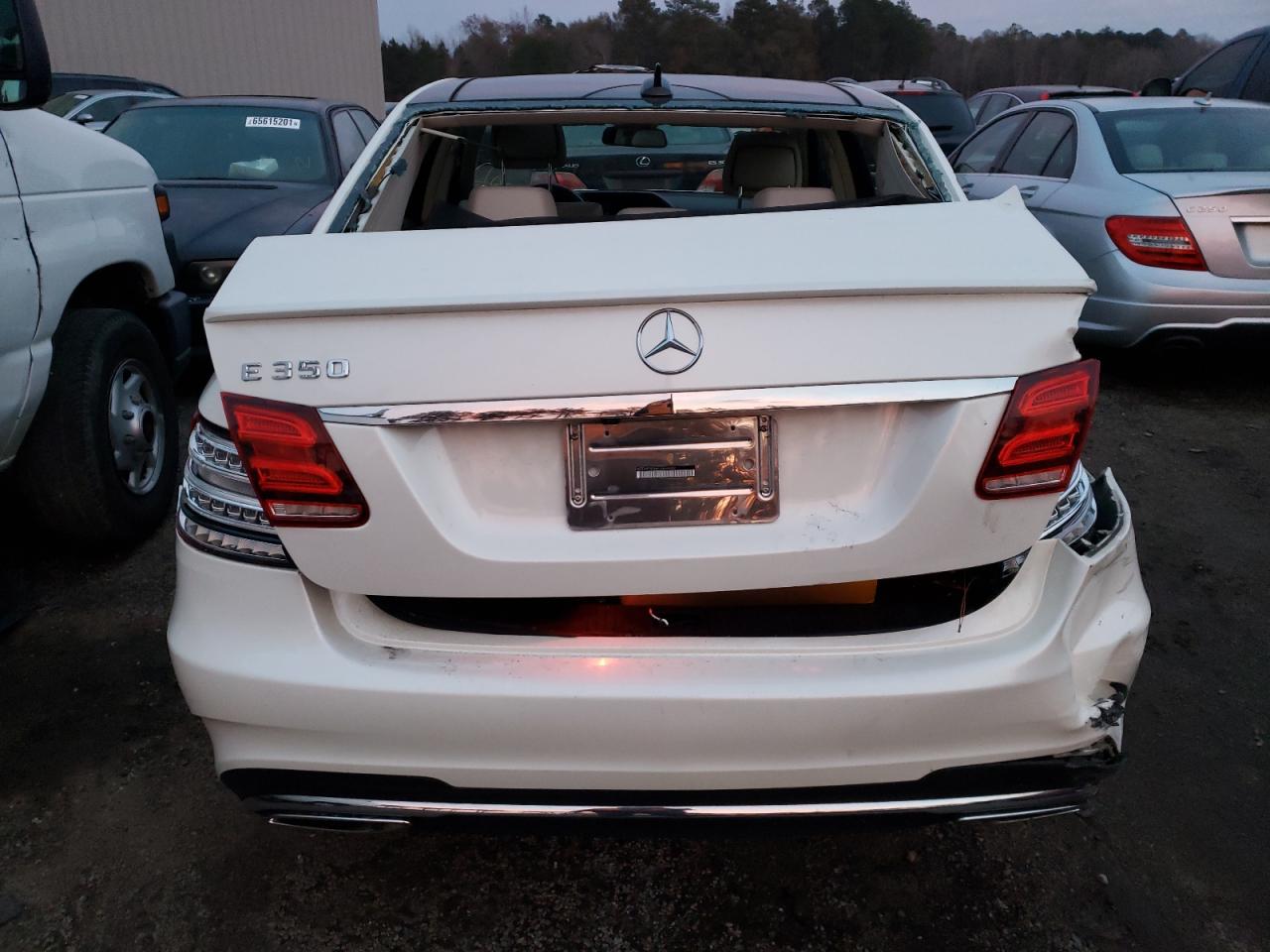 Photo 9 from auction – 2014 MERCEDES-BENZ E 350 with VIN WDDHF5KB6EA884689
