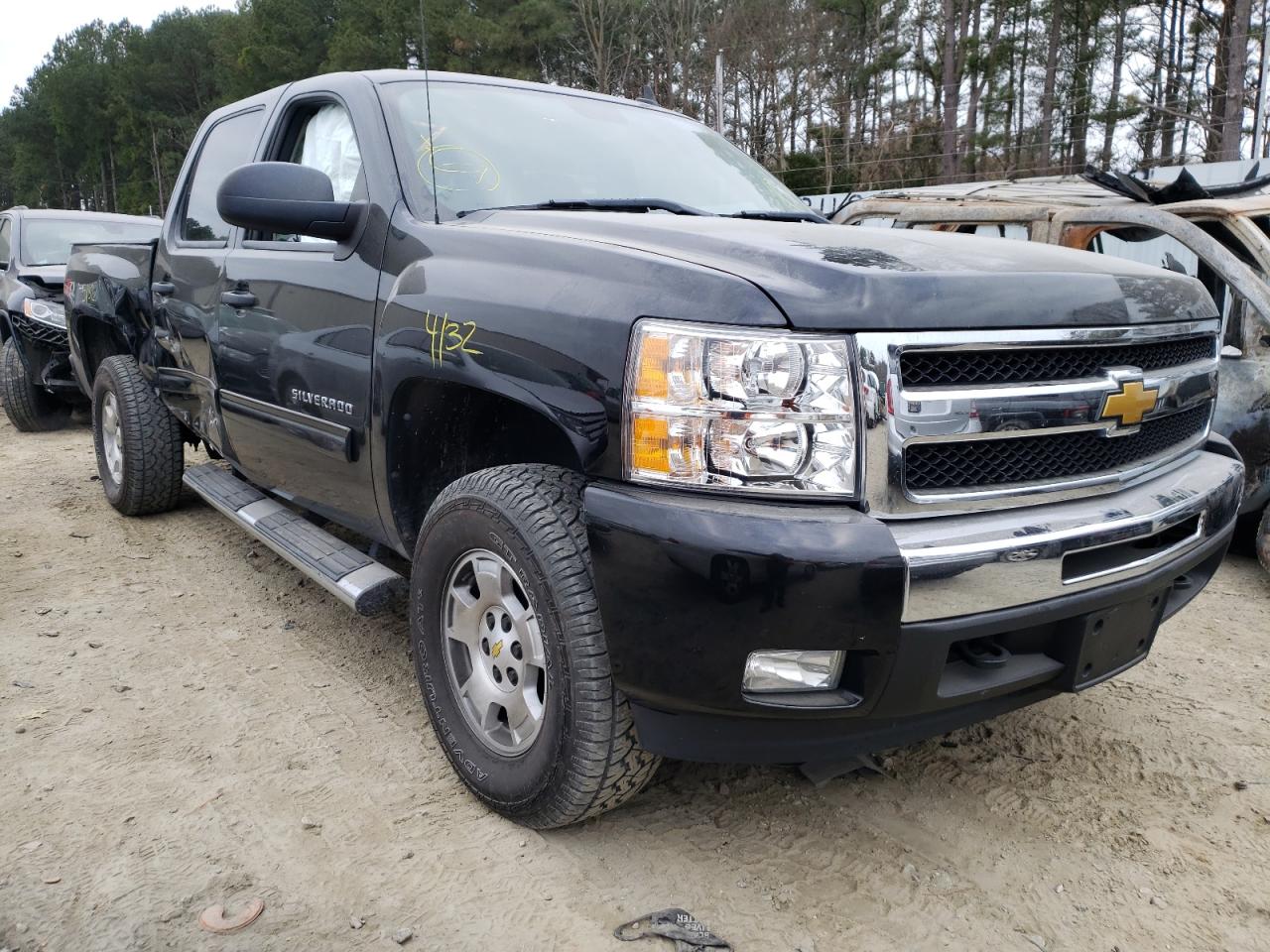 CHEVROLET SILVERADO 2011 with VIN 3GCPKSE3XBG326779 - Photo from auction