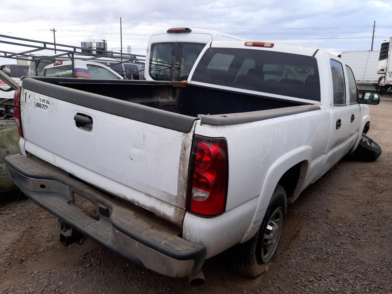 Photo 4 from auction – 2005 CHEVROLET SILVERADO with VIN 1GCHC23U25F835364