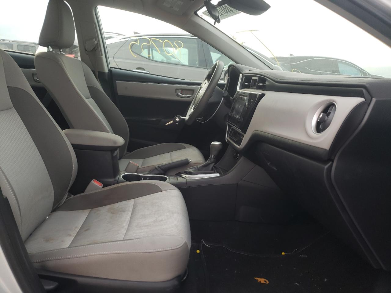 Photo 5 from auction – 2017 TOYOTA COROLLA L with VIN 2T1BURHE3HC813111