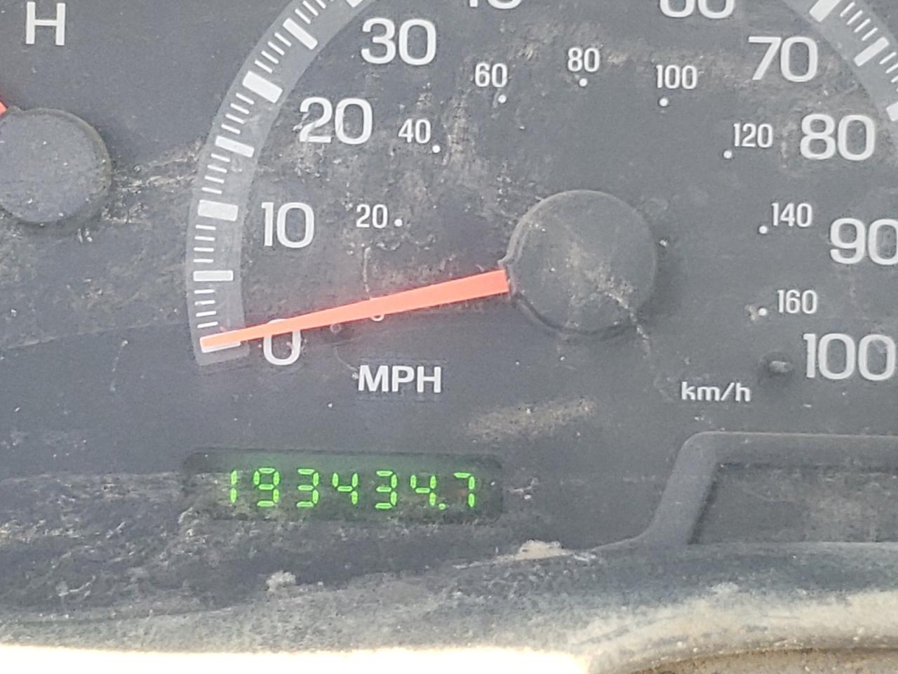 Photo 8 from auction – 2002 FORD F150 with VIN 1FTRX18W12NA72350