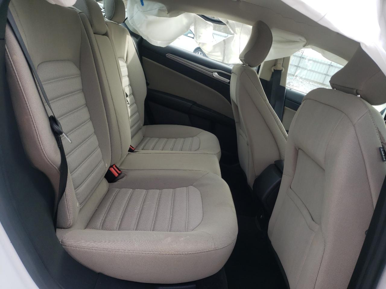Photo 6 from auction – 2017 FORD FUSION S with VIN 3FA6P0G77HR189059
