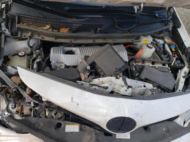 Photo 7 from auction – 2017 TOYOTA PRIUS V with VIN JTDZN3EU0HJ071744