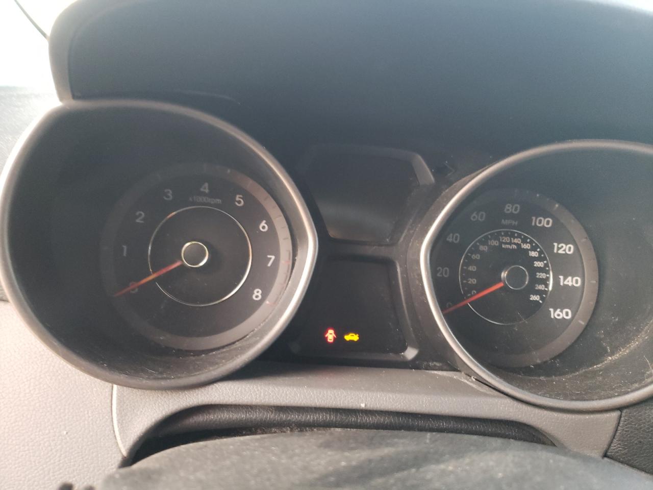 Photo 8 from auction – 2016 HYUNDAI ELANTRA SE with VIN 5NPDH4AE2GH784304