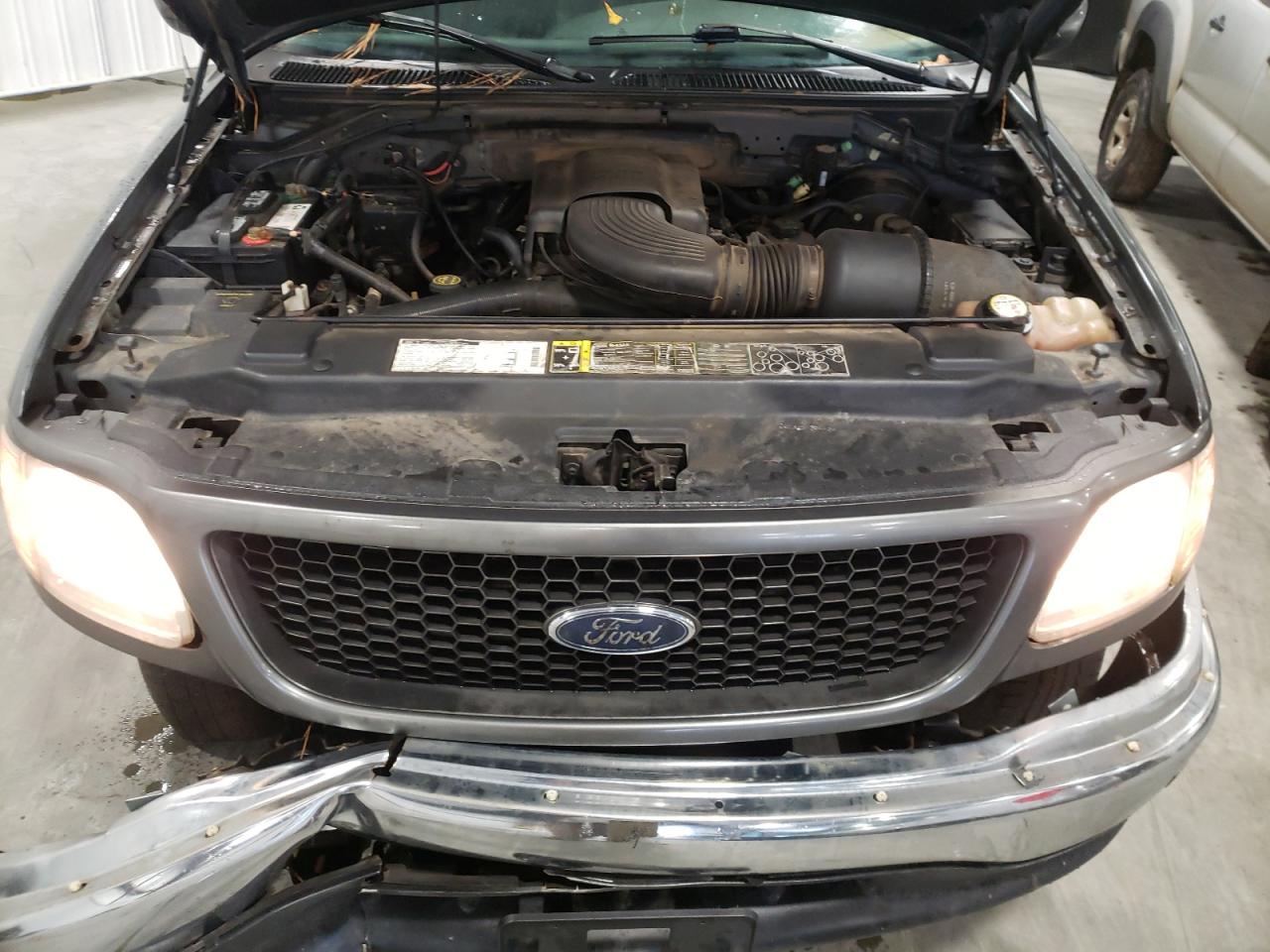 Photo 7 from auction – 2002 FORD F150 with VIN 1FTRX17W52NA48098
