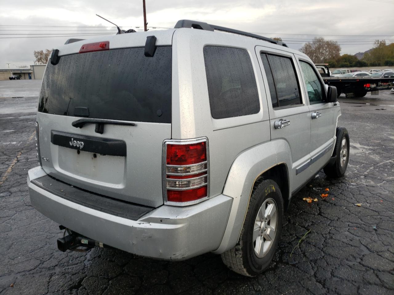 Photo 4 from auction – 2011 JEEP LIBERTY SP with VIN 1J4PN2GK4BW592564