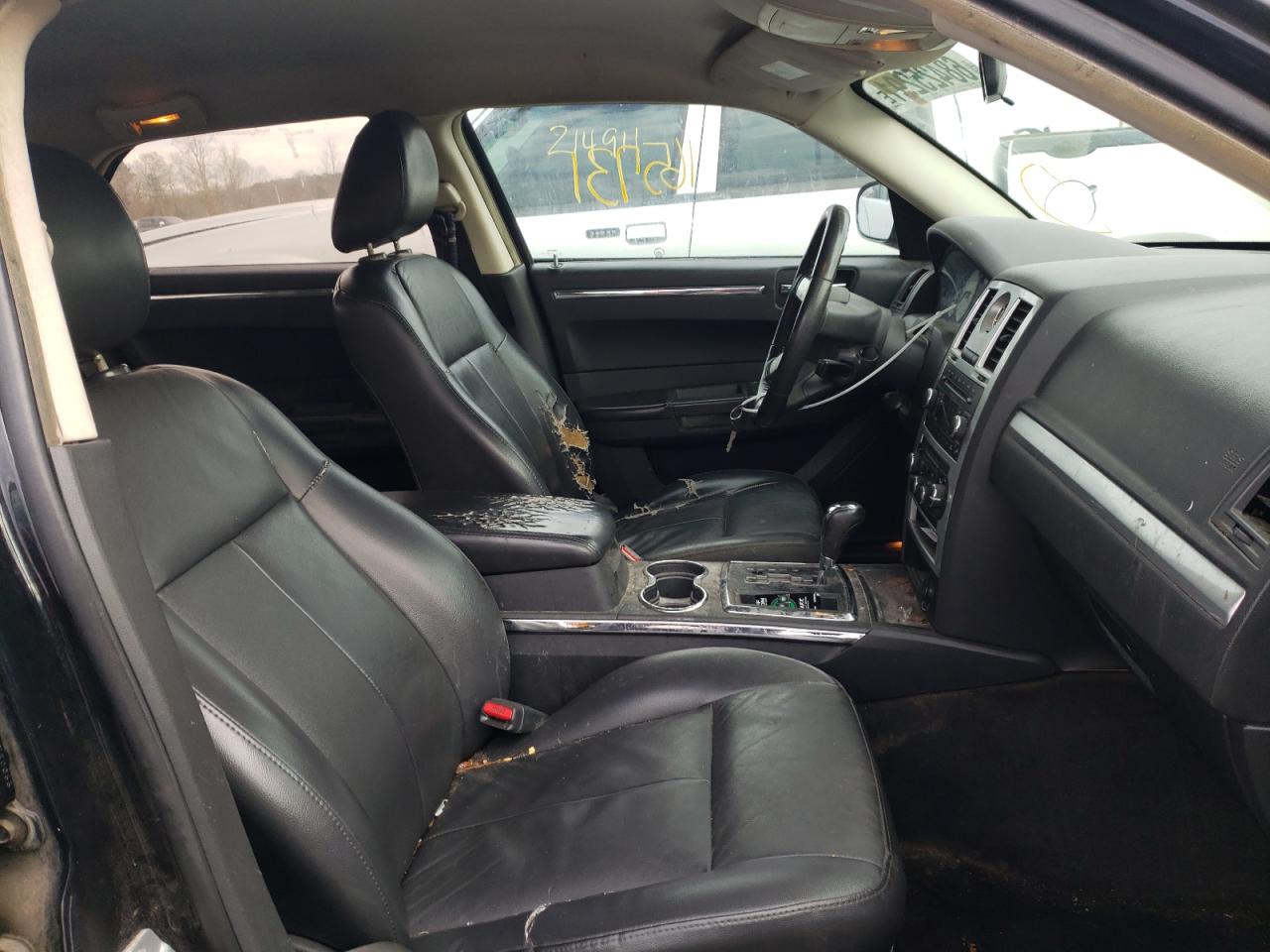 Photo 5 from auction – 2010 CHRYSLER 300 TOURIN with VIN 2C3CA5CV5AH206298
