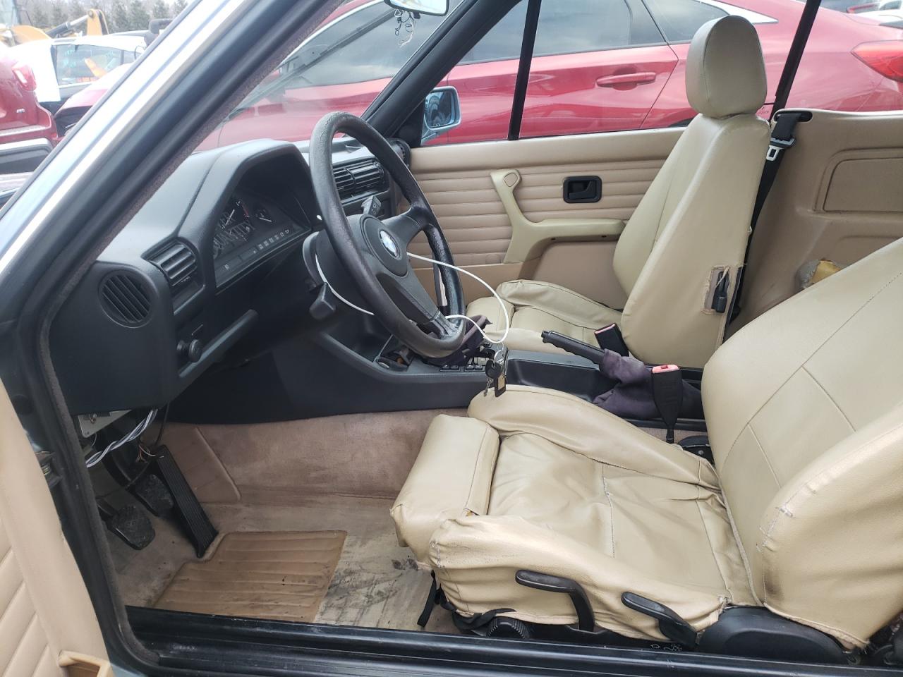 Photo 5 from auction – 1988 BMW 325 I with VIN WBABB1300J8273783