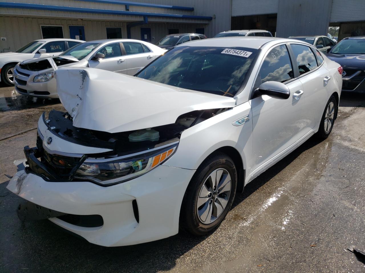 Photo 2 from auction – 2017 KIA OPTIMA HYB with VIN KNAGT4LE1H5010682