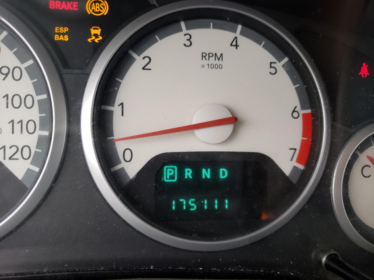 Photo 8 from auction – 2010 DODGE GRAND CARA with VIN 2D4RN5D14AR180151