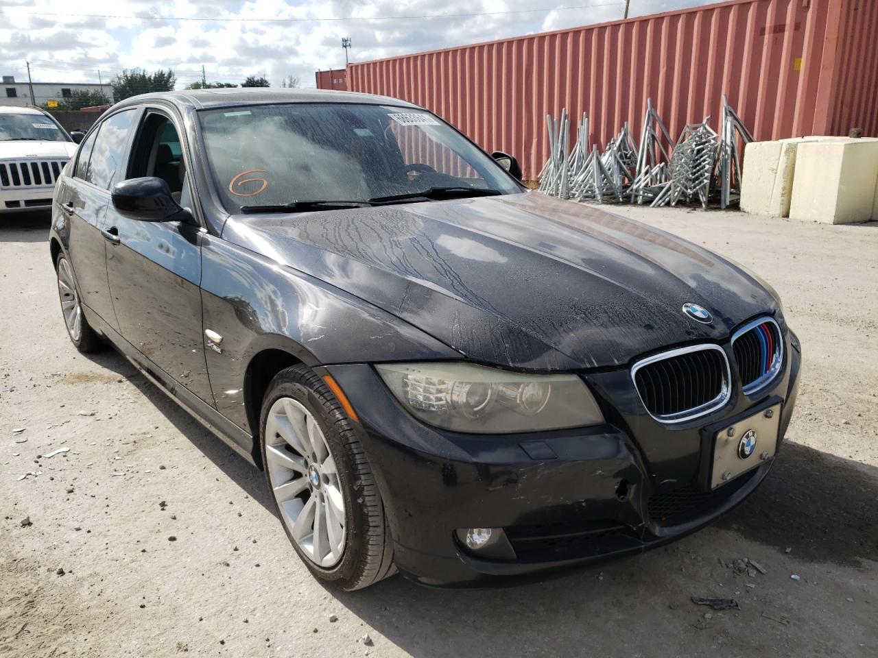 BMW 328 XI 2011 with VIN WBAPK7C56BF085643 - Photo from auction
