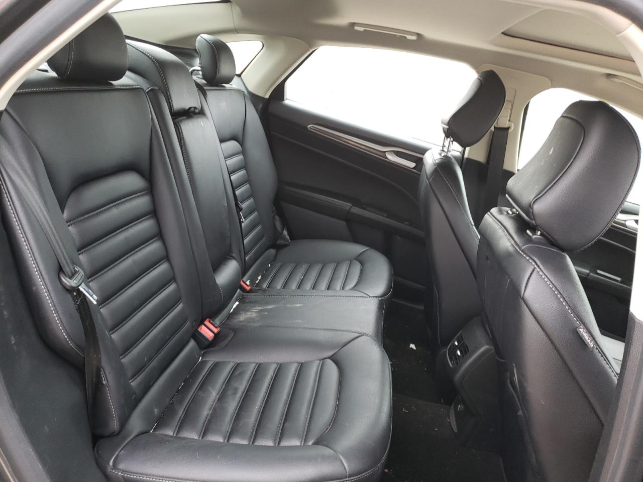 Photo 6 from auction – 2020 FORD FUSION SEL with VIN 3FA6P0CD0LR233388