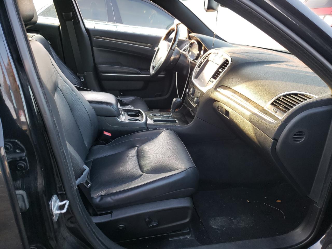 Photo 5 from auction – 2011 CHRYSLER 300C with VIN 2C3CA6CT5BH594686