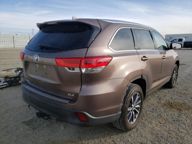 Photo 4 from auction – 2017 TOYOTA HIGHLANDER with VIN 5TDKZRFH9HS216647