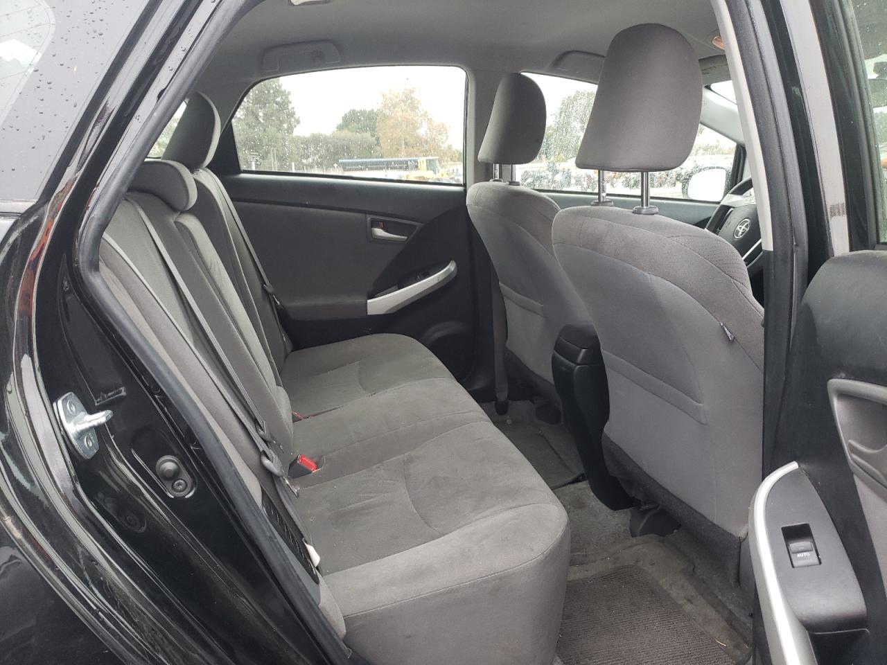 Photo 6 from auction – 2014 TOYOTA PRIUS with VIN JTDKN3DU9E0366023