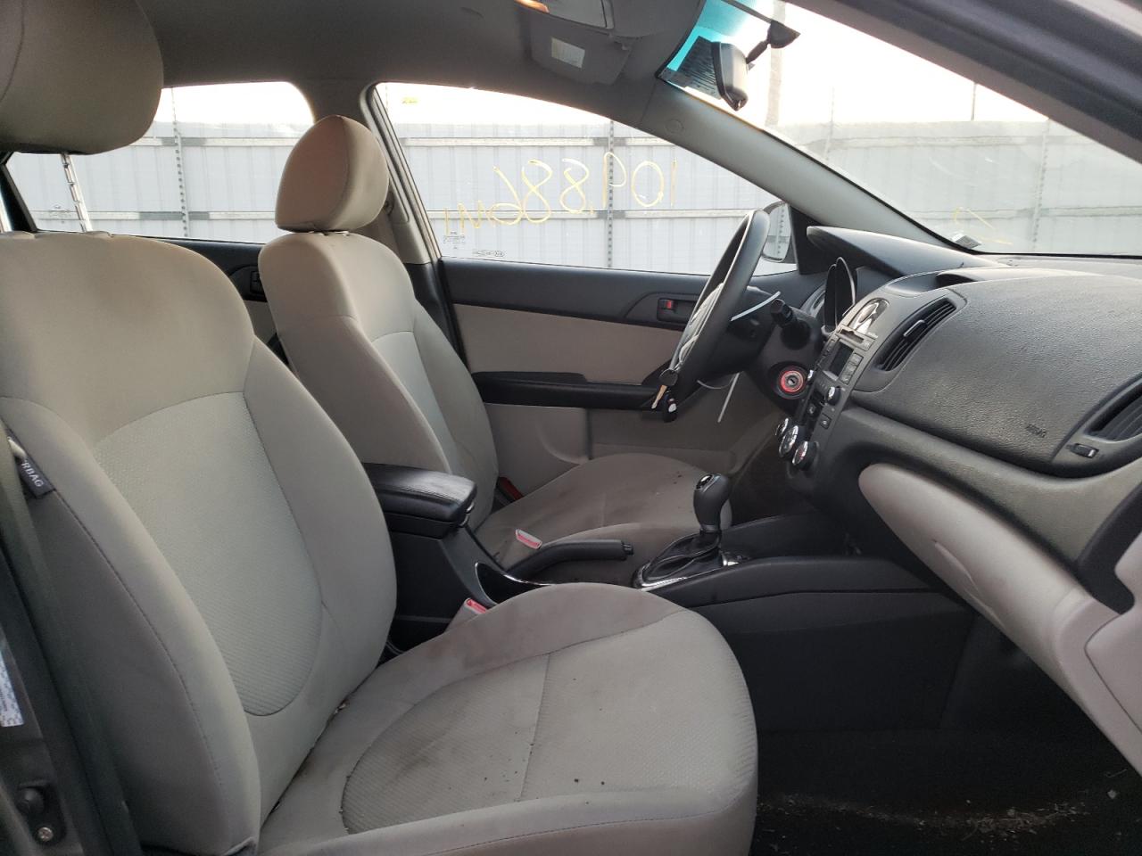 Photo 5 from auction – 2012 KIA FORTE EX with VIN KNAFU4A28C5629774