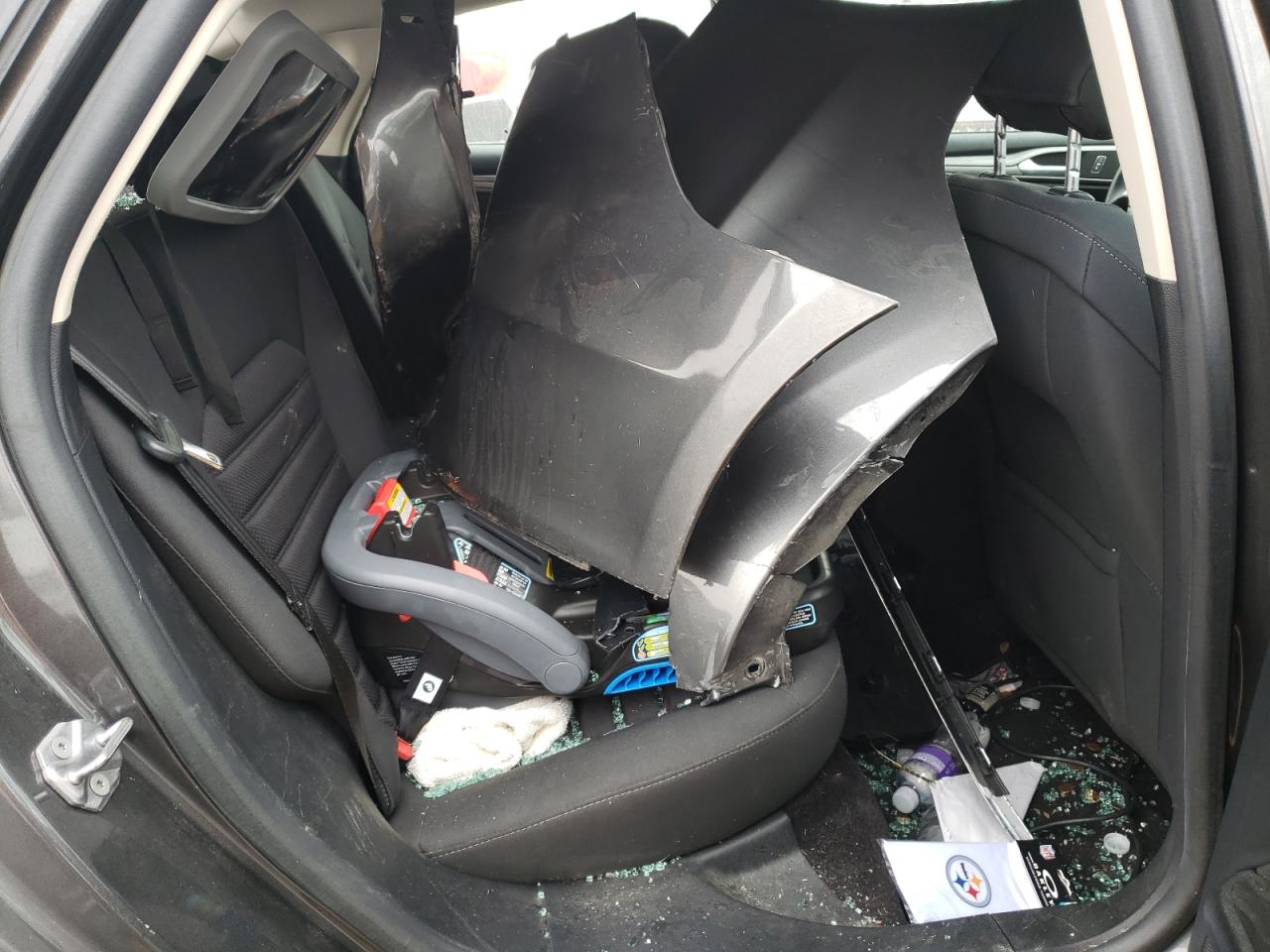 Photo 6 from auction – 2017 FORD FUSION SE with VIN 3FA6P0HD1HR257764