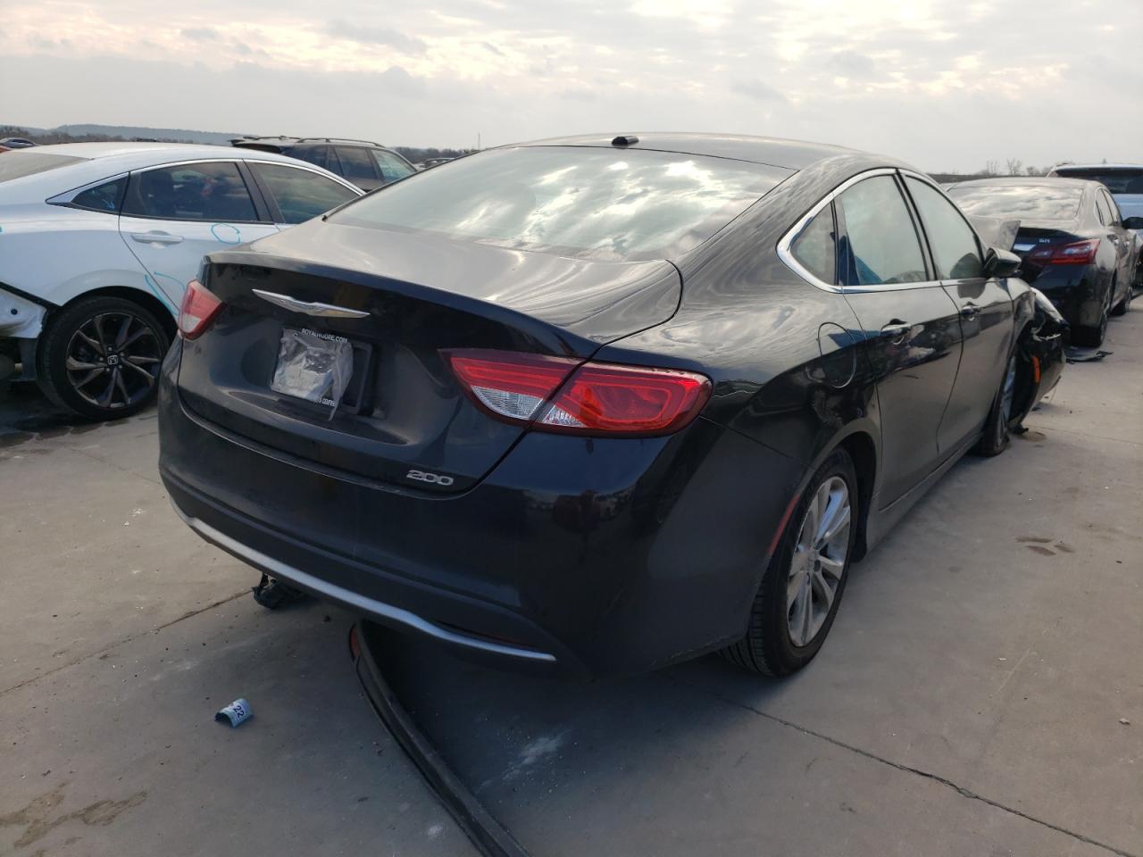Photo 4 from auction – 2015 CHRYSLER 200 LIMITE with VIN 1C3CCCAB5FN695100
