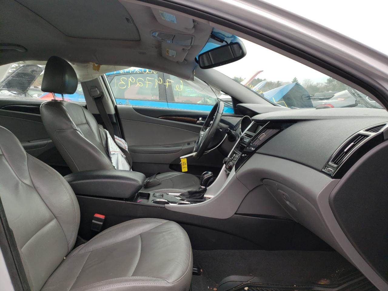 Photo 5 from auction – 2011 HYUNDAI SONATA SE with VIN 5NPEC4AC7BH079332