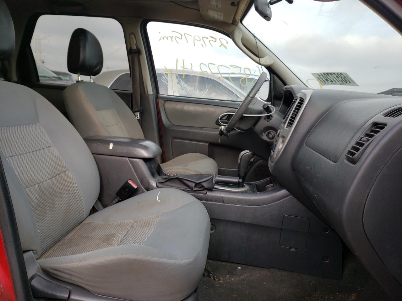Photo 5 from auction – 2006 FORD ESCAPE XLT with VIN 1FMYU93116KC54714