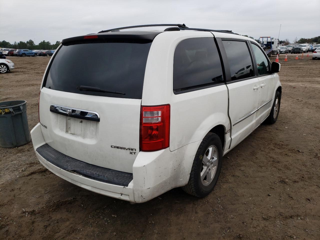 Photo 4 from auction – 2010 DODGE GRAND CARA with VIN 2D4RN5D14AR180151