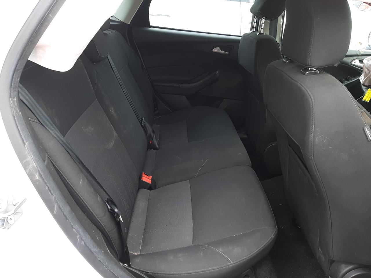 Photo 6 from auction – 2017 FORD FOCUS SE with VIN 1FADP3K27HL296213