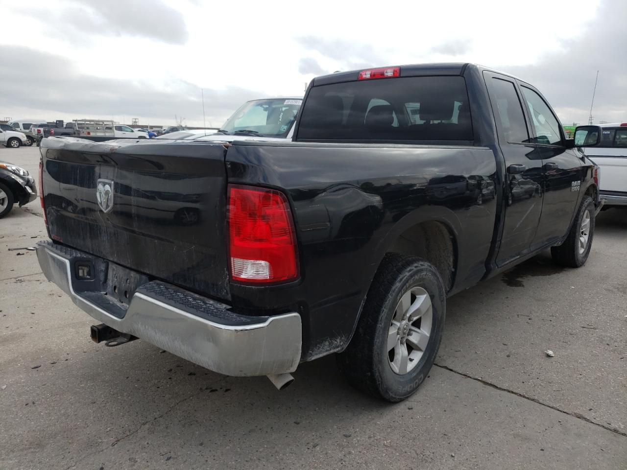 Photo 4 from auction – 2017 RAM 1500 ST with VIN 1C6RR6FGXHS847135