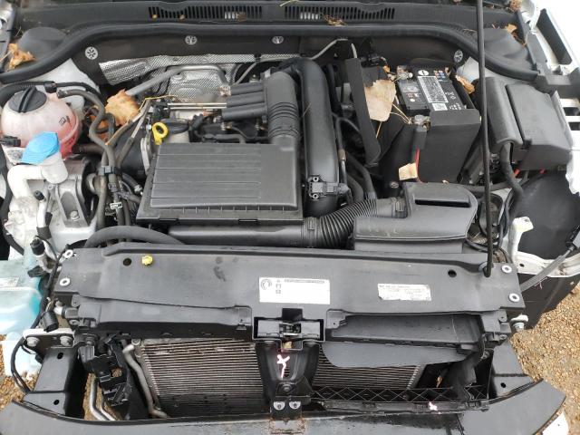 Photo 7 from auction – 2017 VOLKSWAGEN JETTA S with VIN 3VW2B7AJ3HM271806