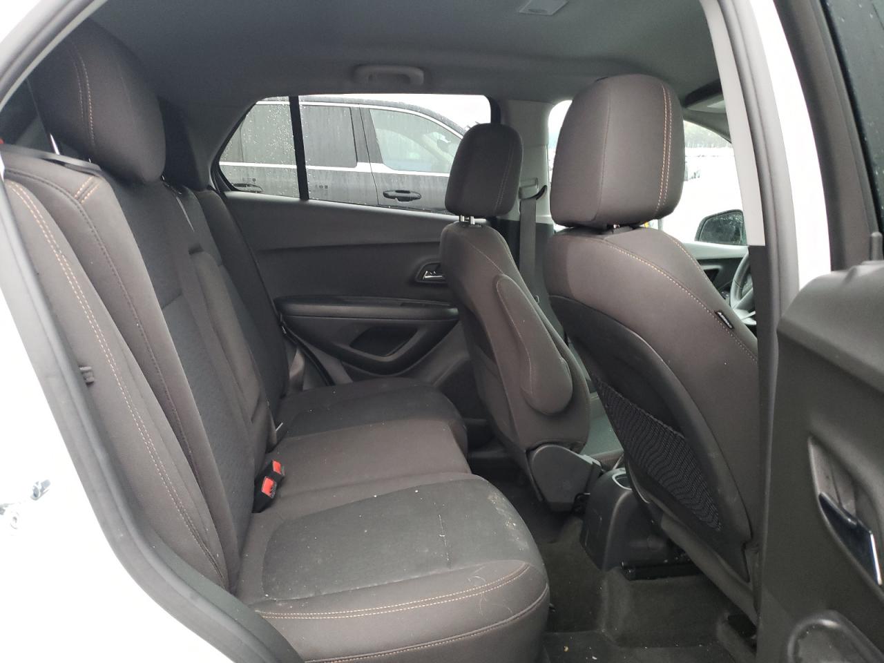 Photo 6 from auction – 2021 CHEVROLET TRAX LS with VIN KL7CJKSB9MB339710