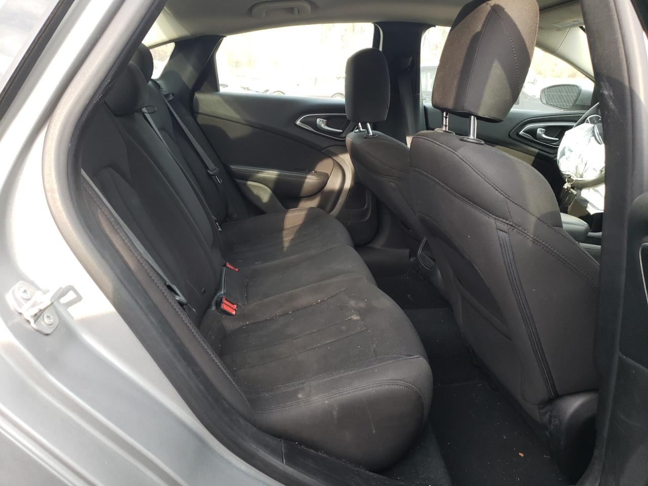 Photo 6 from auction – 2015 CHRYSLER 200 LIMITE with VIN 1C3CCCAB7FN722300