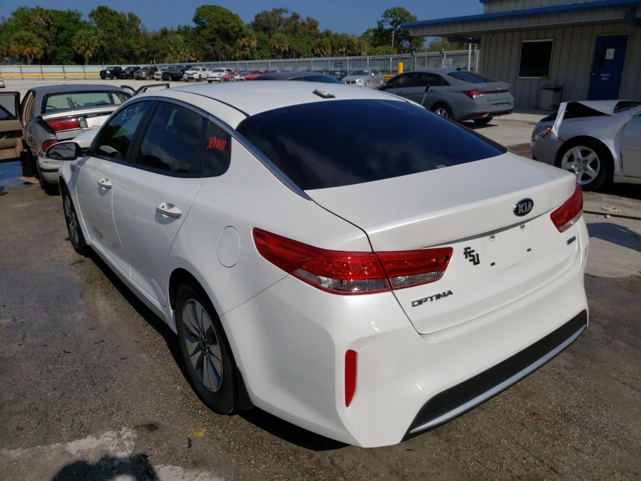 Photo 3 from auction – 2017 KIA OPTIMA HYB with VIN KNAGT4LE1H5010682