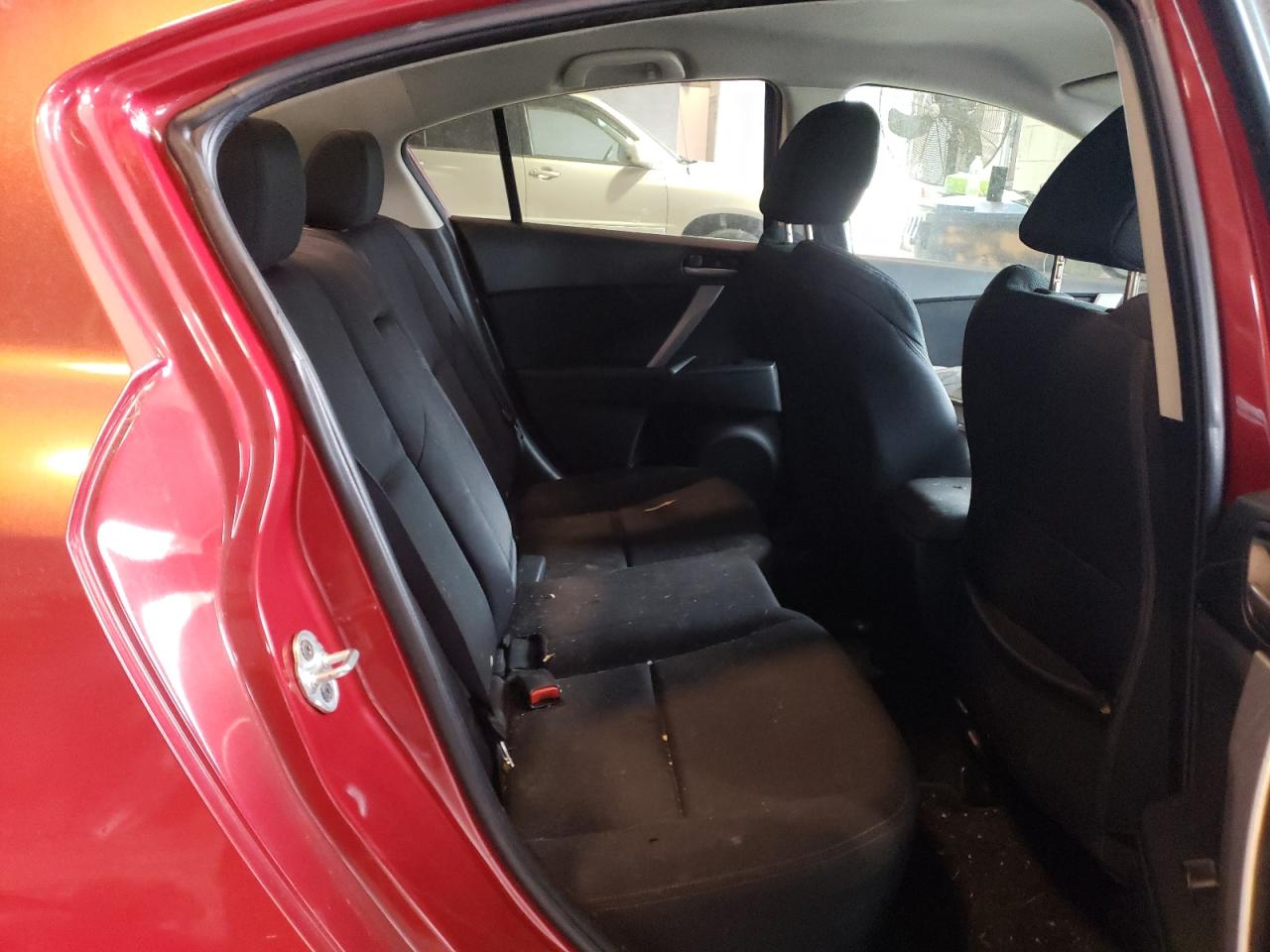 Photo 6 from auction – 2010 MAZDA 3 S with VIN JM1BL1S59A1101693