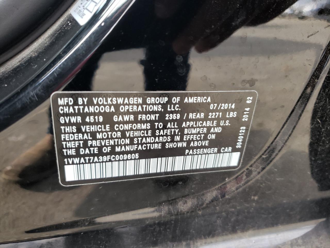 Photo 10 from auction – 2015 VOLKSWAGEN PASSAT S with VIN 1VWAT7A39FC009605