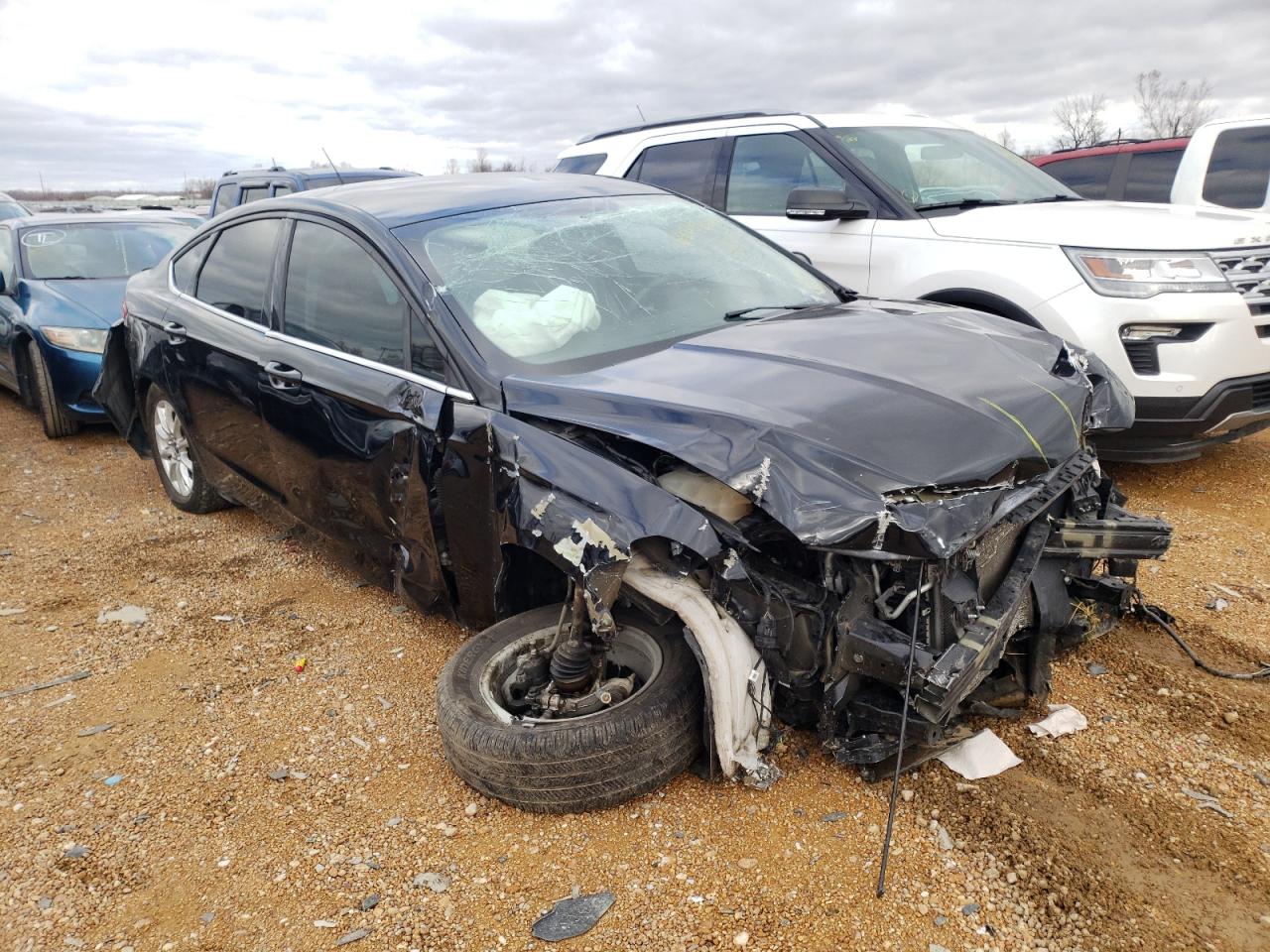 FORD FUSION S 2016 with VIN 3FA6P0G74GR274763 - Photo from auction