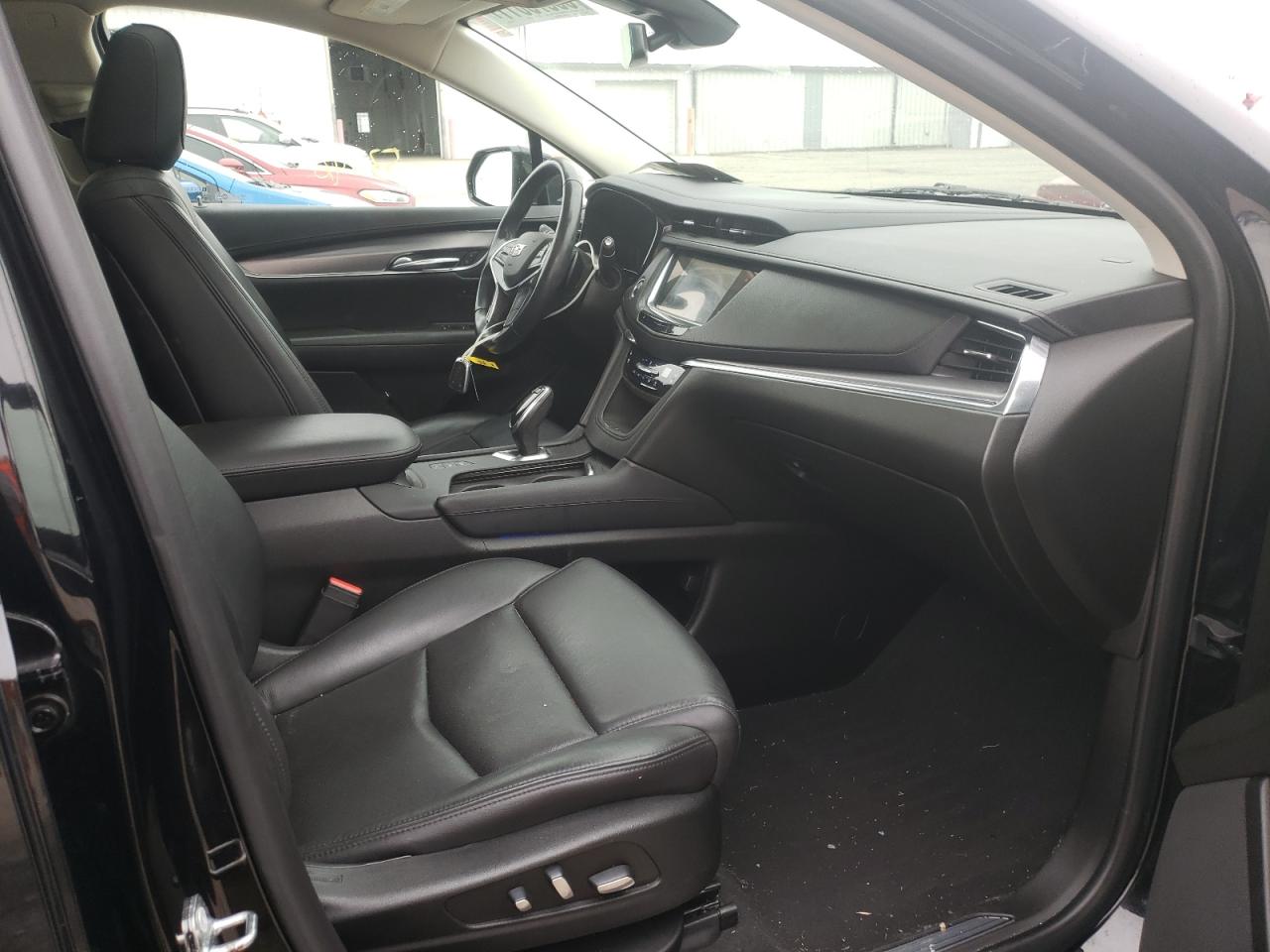 Photo 5 from auction – 2019 CADILLAC XT5 PREMIU with VIN 1GYKNFRS2KZ234599