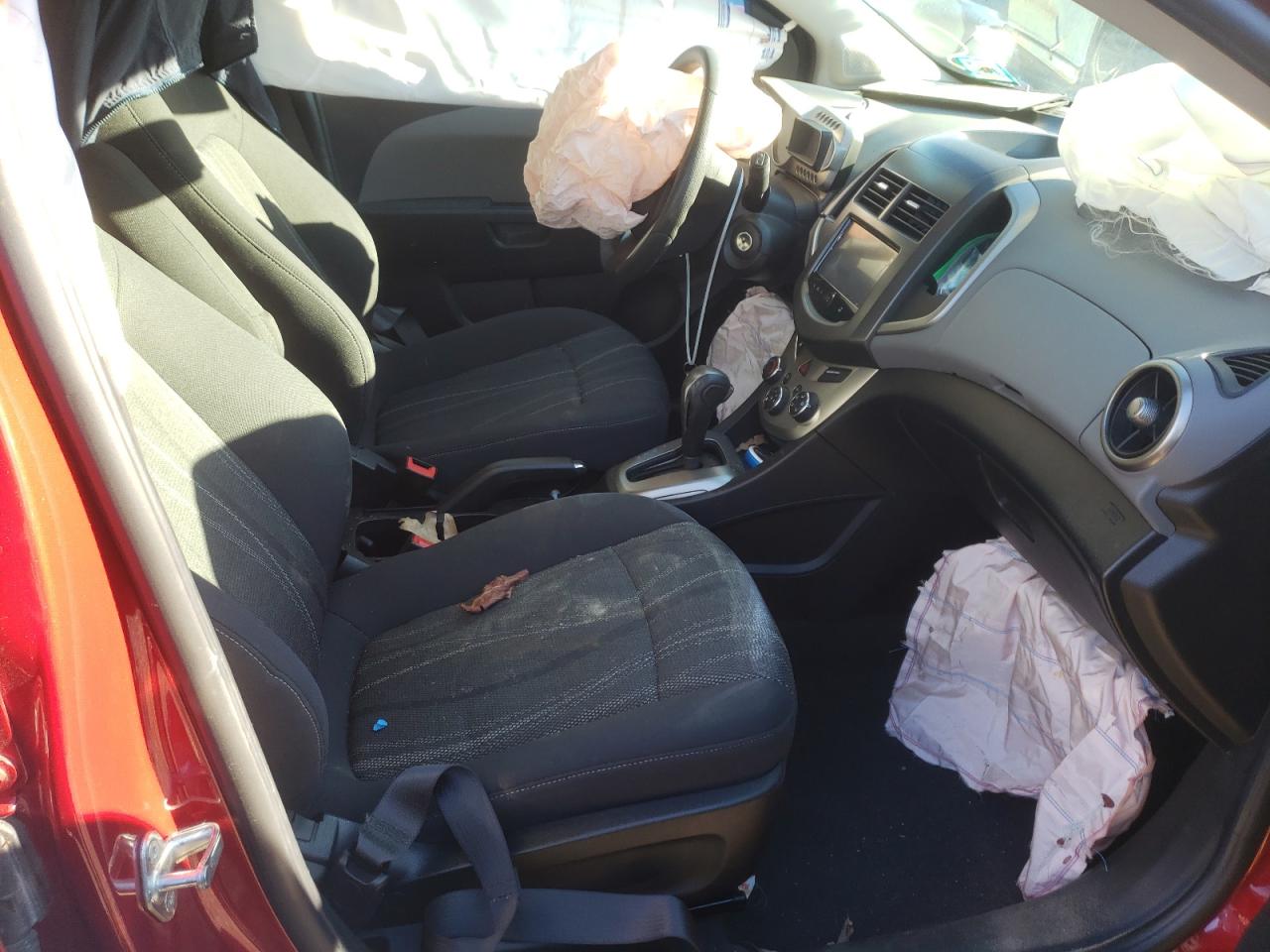 Photo 5 from auction – 2016 CHEVROLET SONIC LT with VIN 1G1JC6SG0G4111068