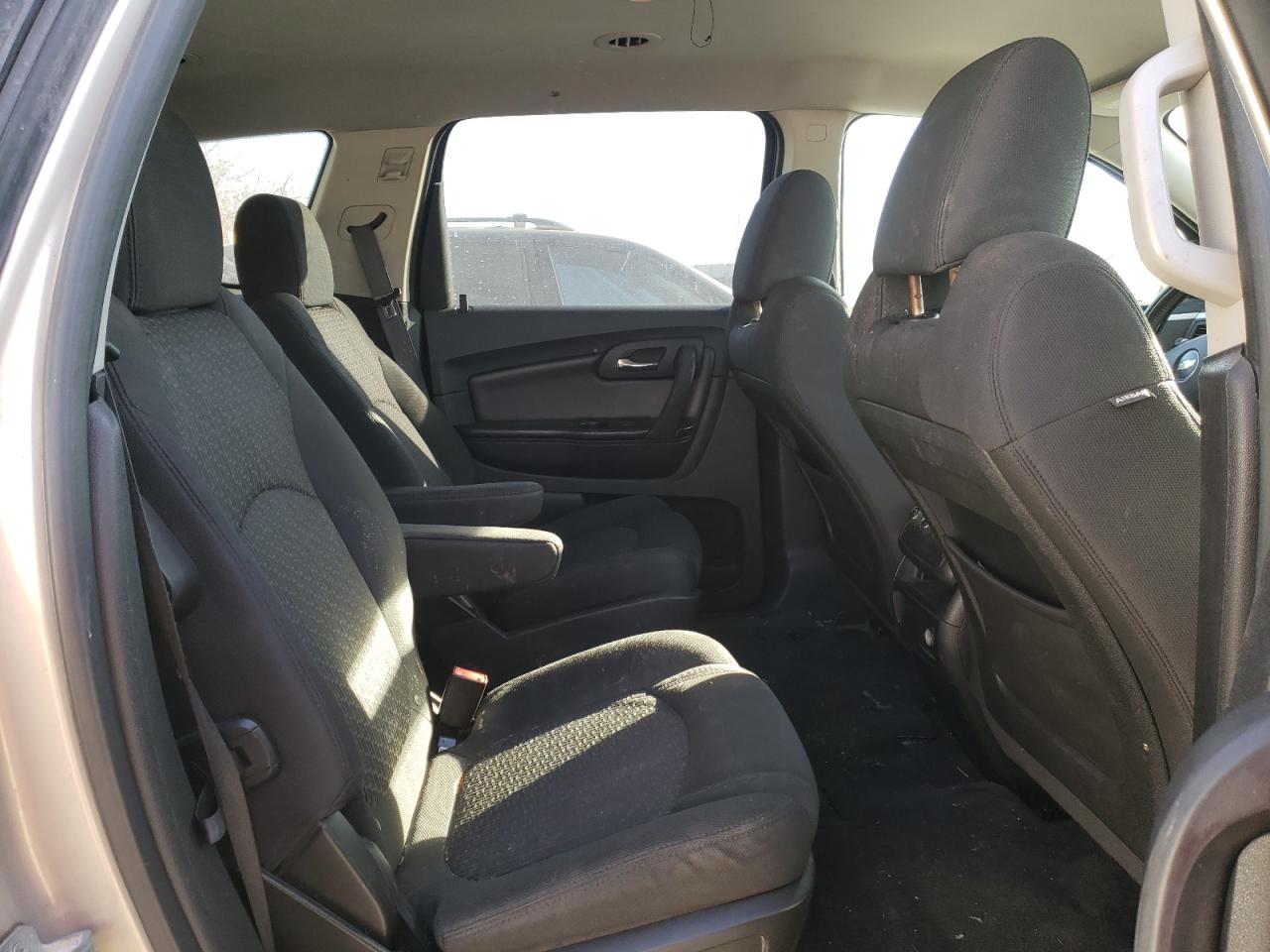 Photo 6 from auction – 2012 CHEVROLET TRAVERSE L with VIN 1GNKRGED5CJ102967