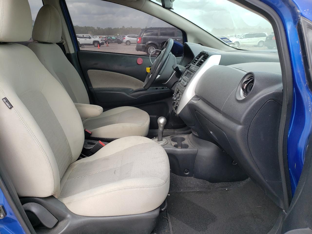 Photo 5 from auction – 2015 NISSAN VERSA NOTE with VIN 3N1CE2CPXFL377047