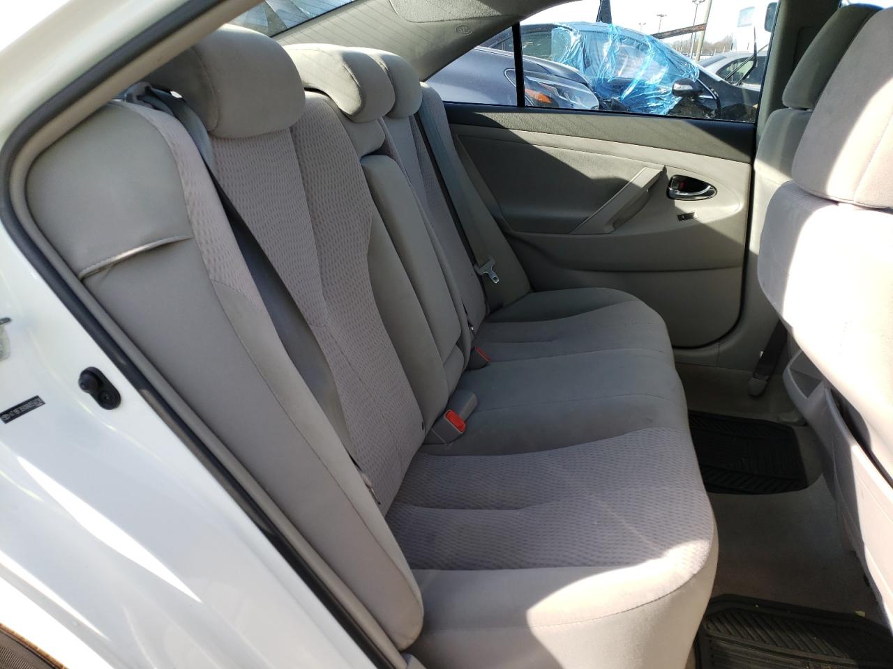 Photo 6 from auction – 2010 TOYOTA CAMRY BASE with VIN 4T1BF3EKXAU554736