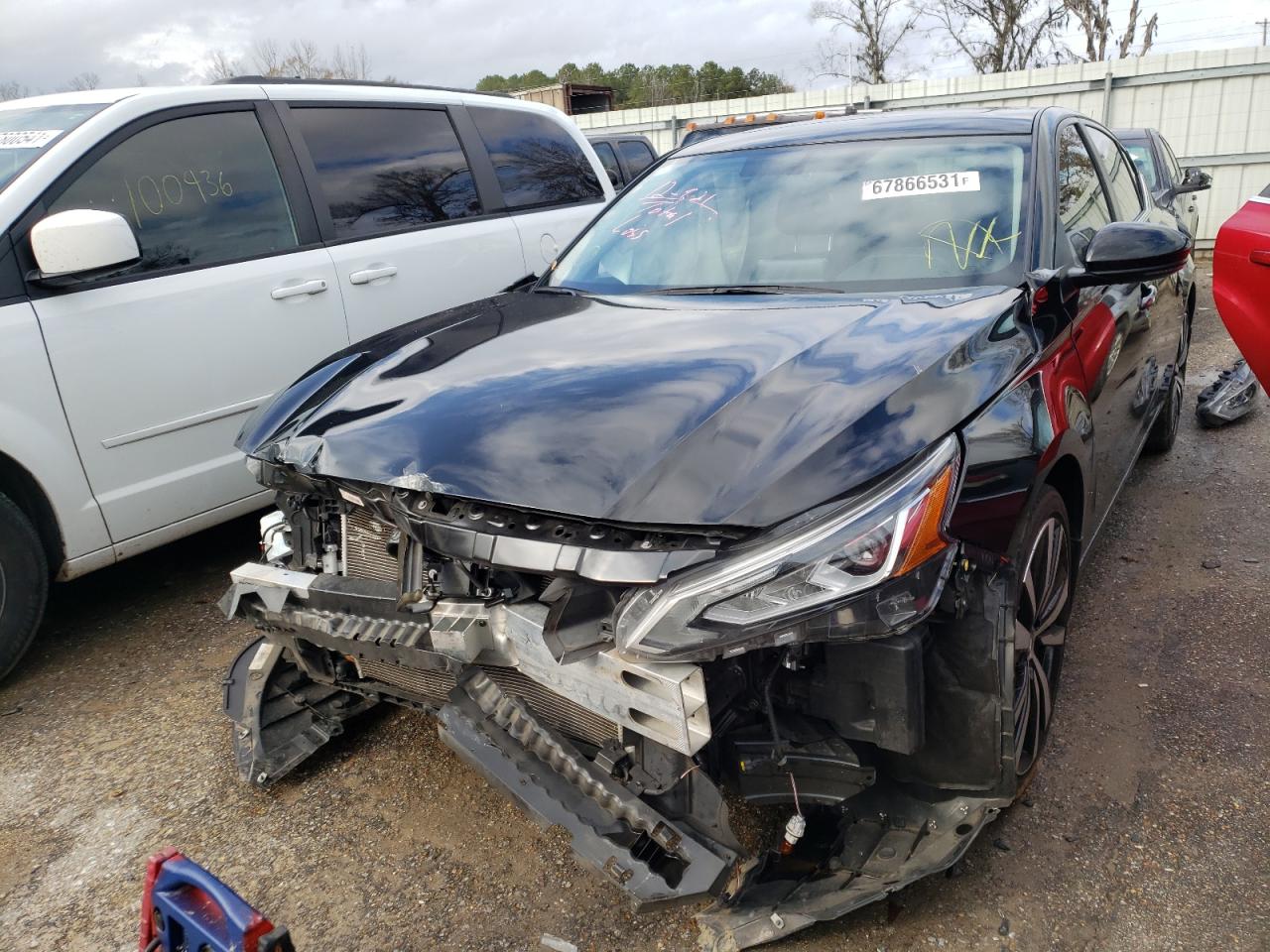 Photo 2 from auction – 2019 NISSAN ALTIMA SR with VIN 1N4BL4CV9KN328463